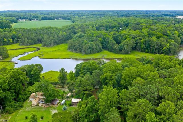 3938 Paradise Point RD, Hayes, VA 23072
