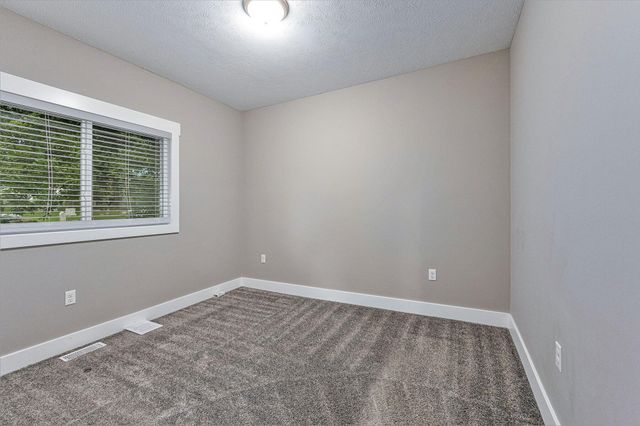 23 Batavia Place NE, Grand Rapids, MI 49503