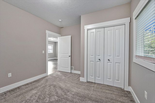 23 Batavia Place NE, Grand Rapids, MI 49503