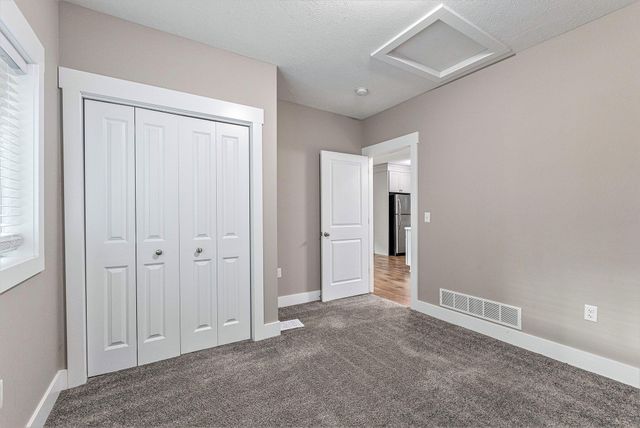 23 Batavia Place NE, Grand Rapids, MI 49503