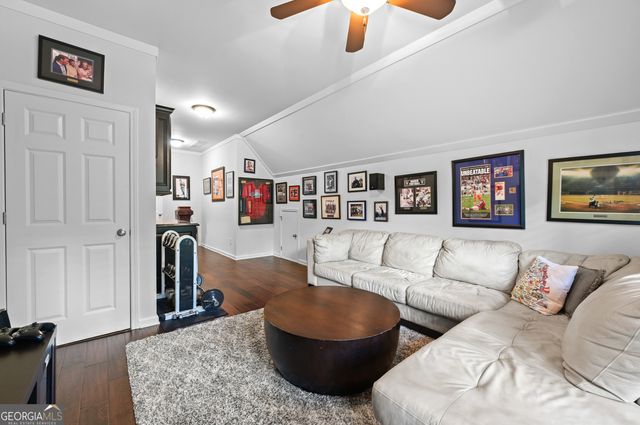 370 Kendemere Pointe, Roswell, GA 30075
