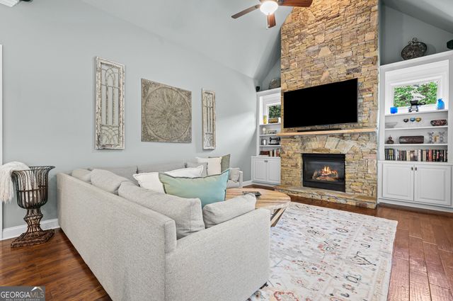 370 Kendemere Pointe, Roswell, GA 30075