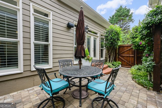 370 Kendemere Pointe, Roswell, GA 30075