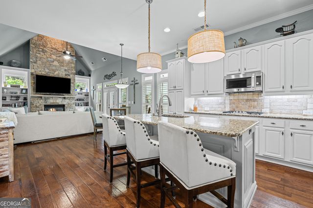 370 Kendemere Pointe, Roswell, GA 30075