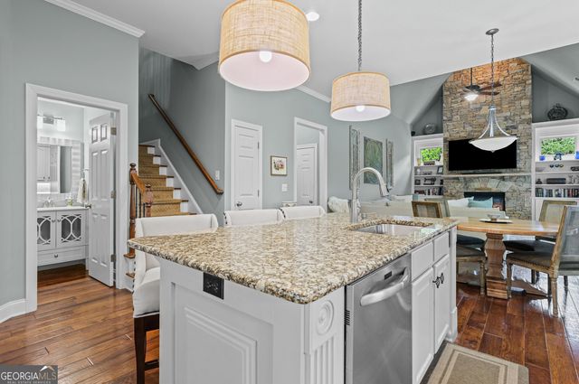 370 Kendemere Pointe, Roswell, GA 30075