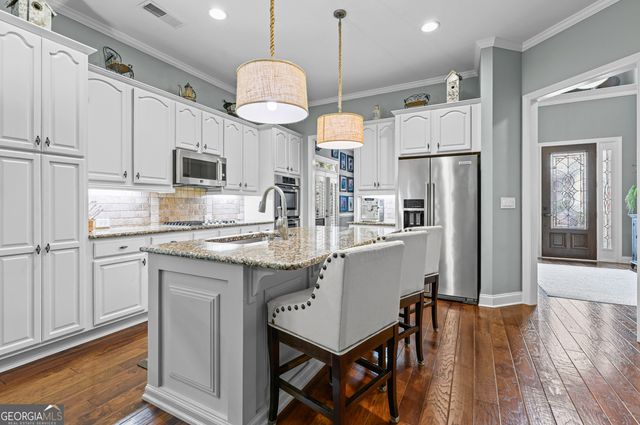 370 Kendemere Pointe, Roswell, GA 30075