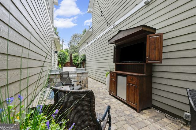 370 Kendemere Pointe, Roswell, GA 30075