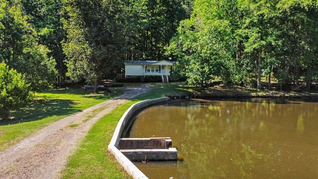 68 Walnut Drive, Woodruff, SC 29388