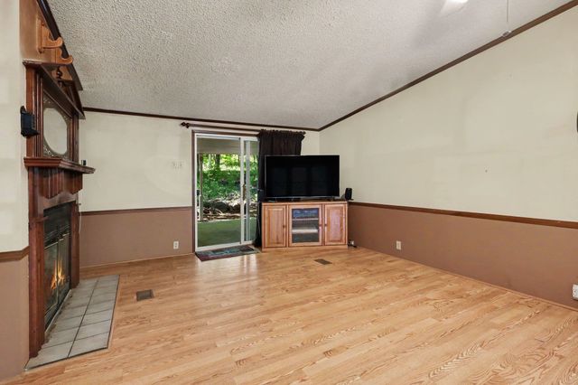 68 Walnut Drive, Woodruff, SC 29388