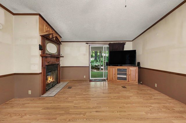 68 Walnut Drive, Woodruff, SC 29388