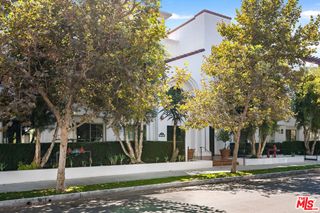 10648 Woodbridge Street 105, Toluca Lake, CA 91602