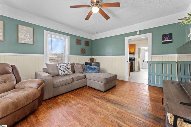 573 Perrin Avenue, Woodruff, SC 29388