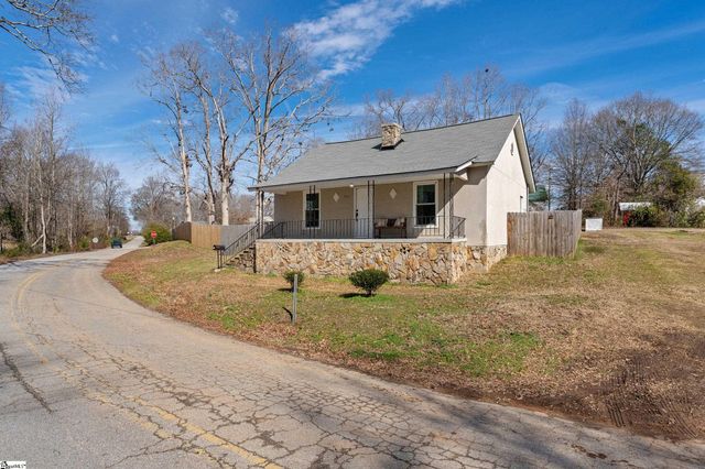 573 Perrin Avenue, Woodruff, SC 29388