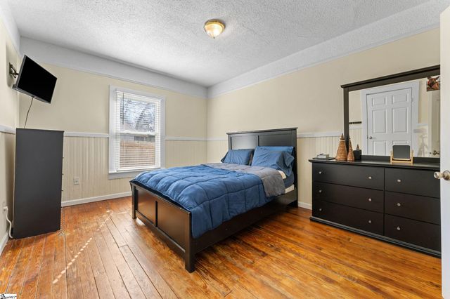 573 Perrin Avenue, Woodruff, SC 29388