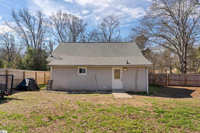 573 Perrin Avenue, Woodruff, SC 29388