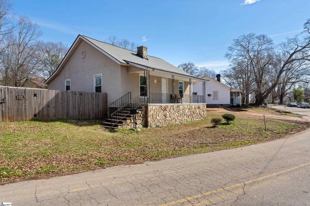 573 Perrin Avenue, Woodruff, SC 29388