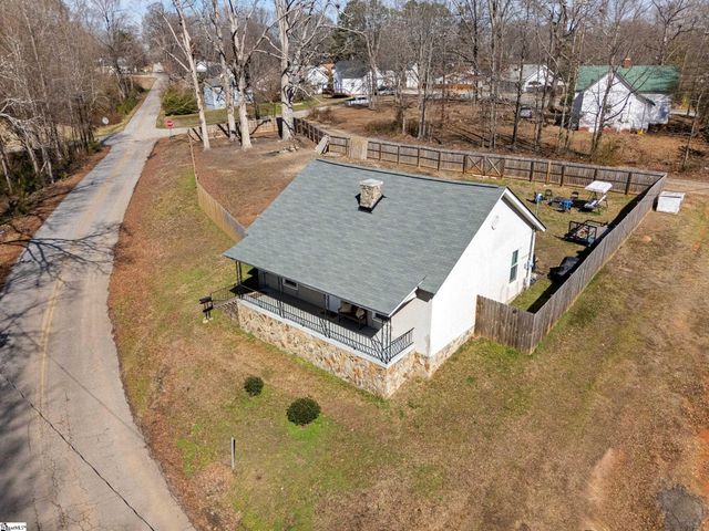 573 Perrin Avenue, Woodruff, SC 29388