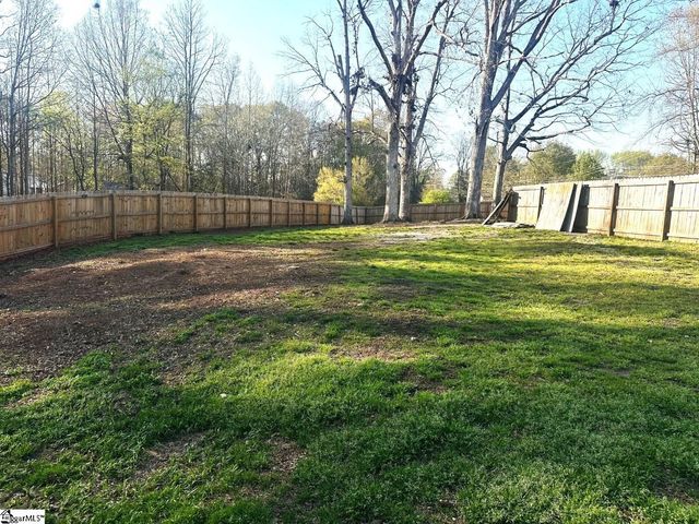 573 Perrin Avenue, Woodruff, SC 29388