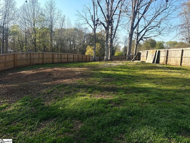 573 Perrin Avenue, Woodruff, SC 29388