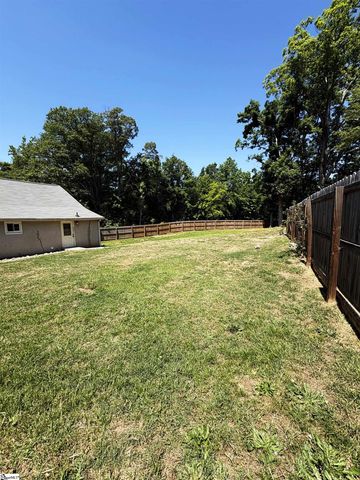 573 Perrin Avenue, Woodruff, SC 29388