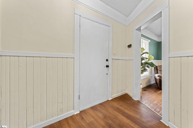 573 Perrin Avenue, Woodruff, SC 29388