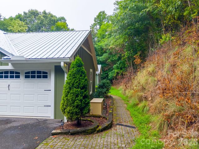 544 Stonehaven Drive, Cullowhee, NC 28723