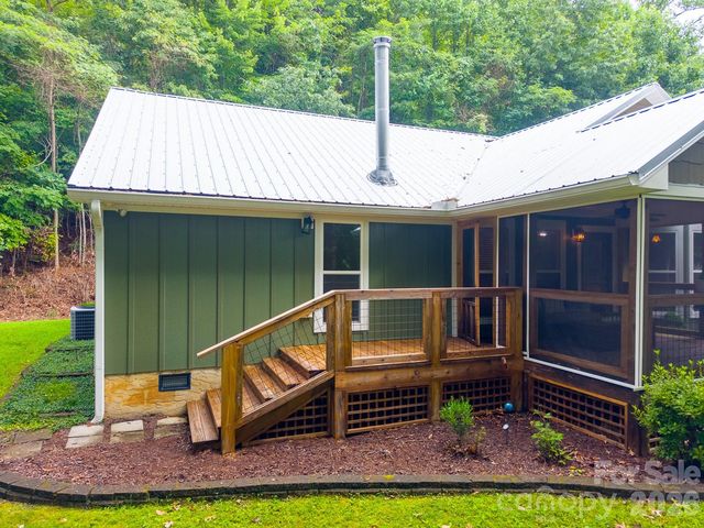 544 Stonehaven Drive, Cullowhee, NC 28723