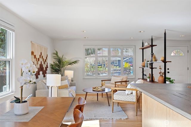 3812 50th Avenue SW, Seattle, WA 98116