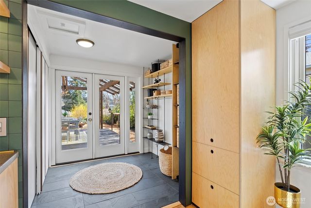 3812 50th Avenue SW, Seattle, WA 98116