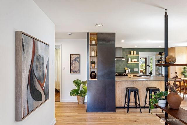 3812 50th Avenue SW, Seattle, WA 98116