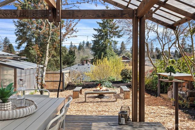 3812 50th Avenue SW, Seattle, WA 98116