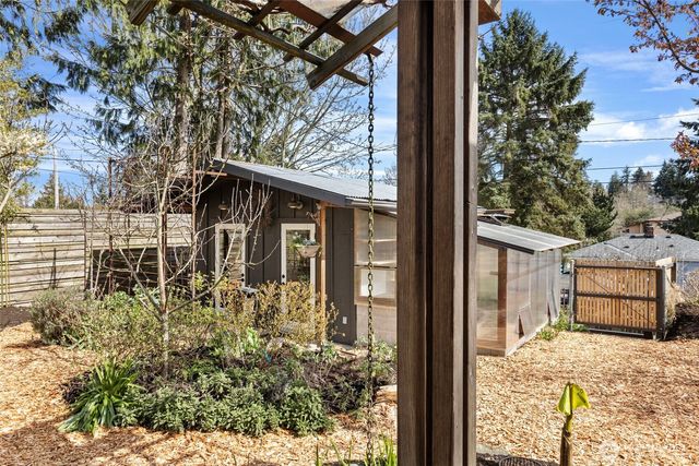 3812 50th Avenue SW, Seattle, WA 98116