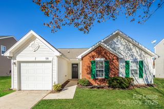 718 Aberdeen Glen Place, Charlotte, NC 28214