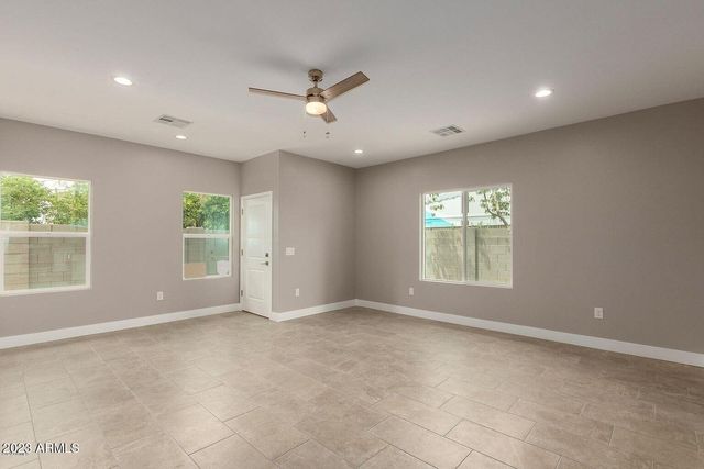2336 E HARVARD Street B, Phoenix, AZ 85006