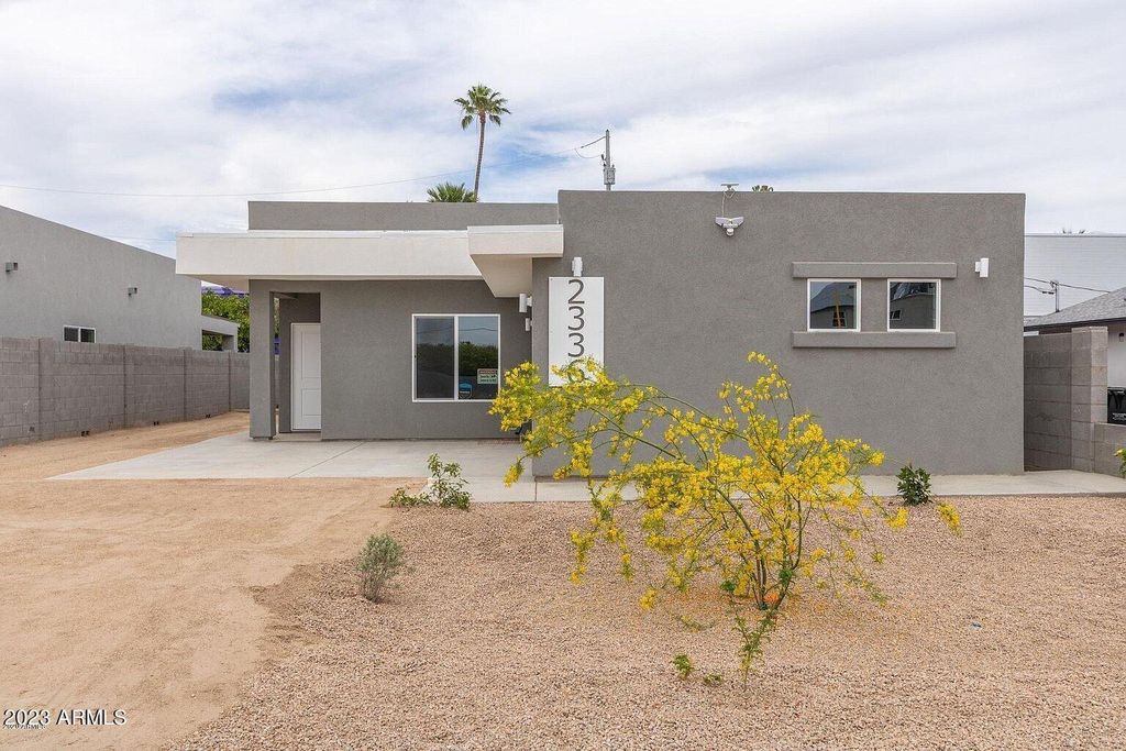 2336 E HARVARD Street B, Phoenix, AZ 85006