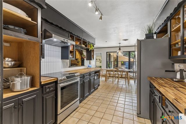 103 W Mimosa Circle, San Marcos, TX 78666