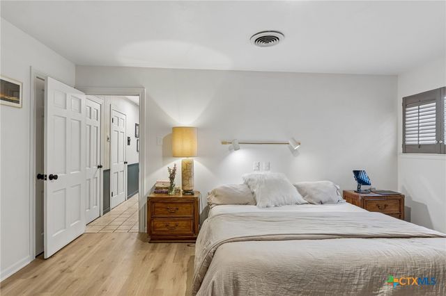 103 W Mimosa Circle, San Marcos, TX 78666