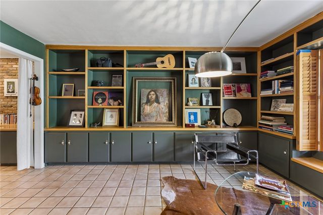 103 W Mimosa Circle, San Marcos, TX 78666