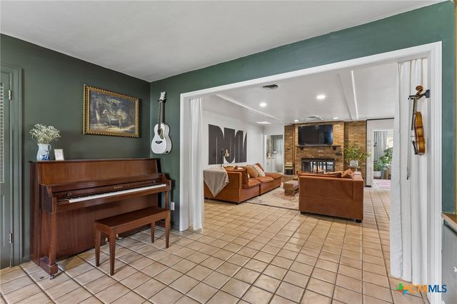 103 W Mimosa Circle, San Marcos, TX 78666