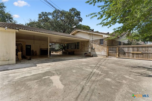 103 W Mimosa Circle, San Marcos, TX 78666