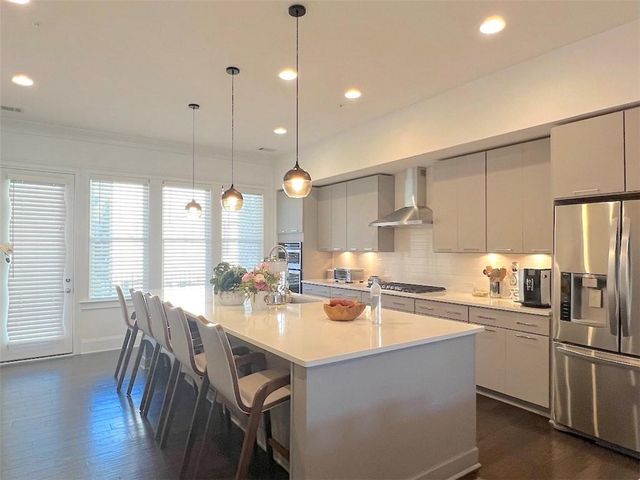 6735 Encore Boulevard, Sandy Springs, GA 30328