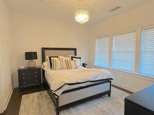 6735 Encore Boulevard, Sandy Springs, GA 30328