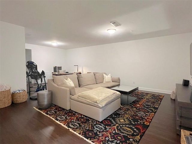 6735 Encore Boulevard, Sandy Springs, GA 30328