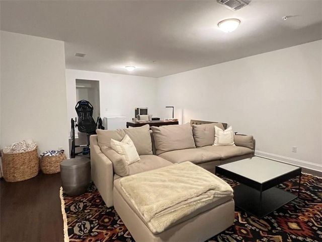 6735 Encore Boulevard, Sandy Springs, GA 30328