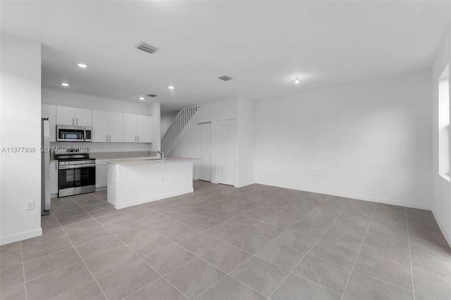 191 SE 11th Avenue, Florida City, FL 33034