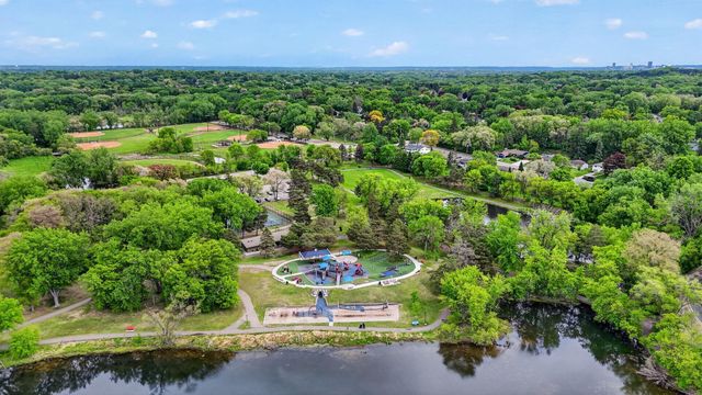 2680 Oxford Street N 108, Roseville, MN 55113