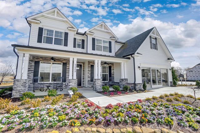7205 Farmingdale Lane, Harrisburg, NC 28075
