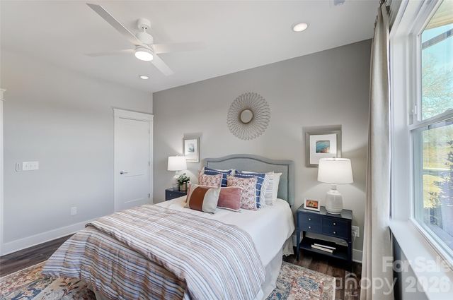 7205 Farmingdale Lane, Harrisburg, NC 28075