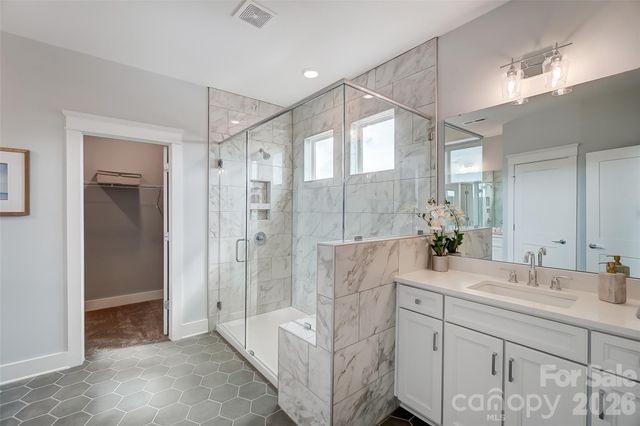 7205 Farmingdale Lane, Harrisburg, NC 28075