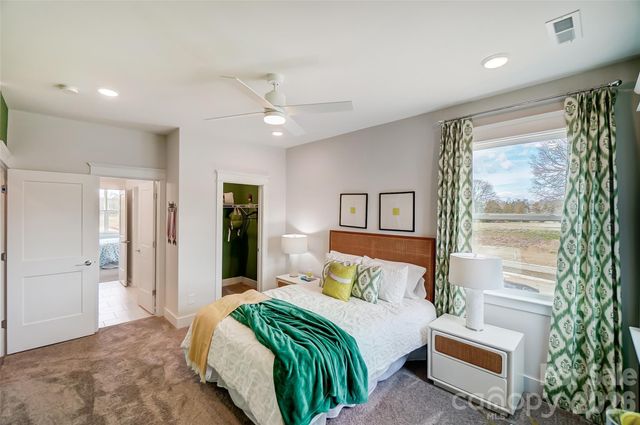 7205 Farmingdale Lane, Harrisburg, NC 28075